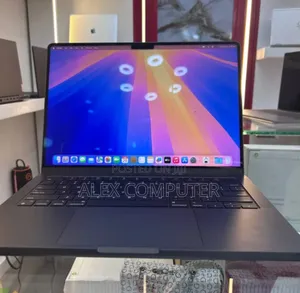 New Apple MacBook Pro 2023 M3 14-inch 18GB Apple M3 Pro SSD 512GB