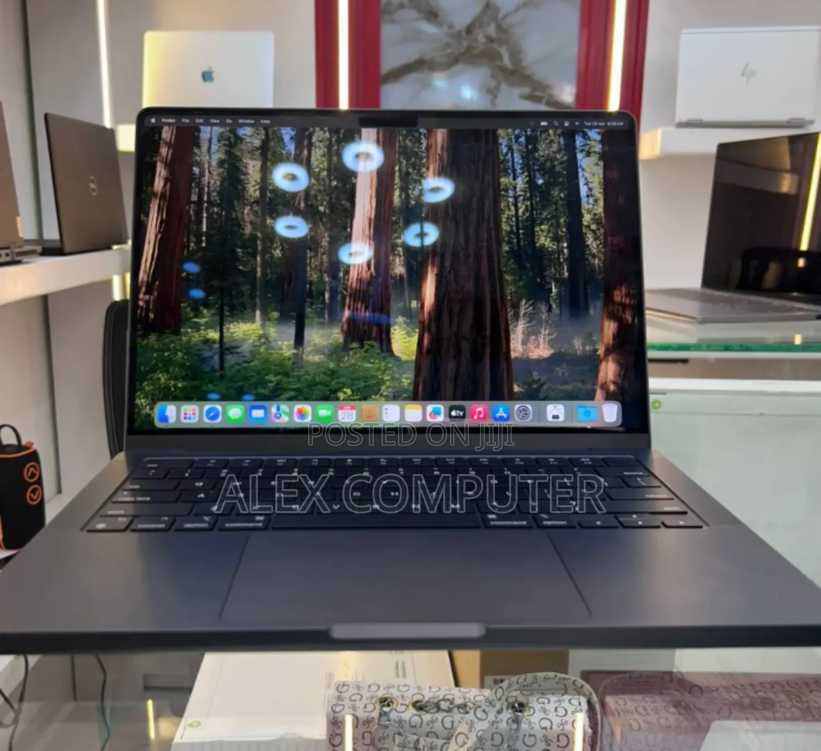 New Apple MacBook Pro 2023 M3 14-inch 18GB Apple M3 Pro SSD 512GB