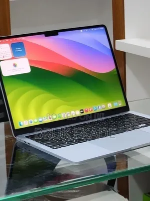 New Laptop Apple MacBook Air 2025 M4 13-inch 16GB Apple M4 SSD 256GB