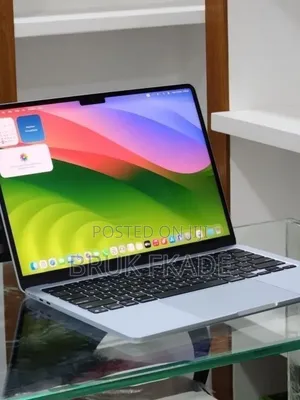 New Laptop Apple MacBook Air 2025 M4 13-inch 16GB Apple M4 SSD 256GB