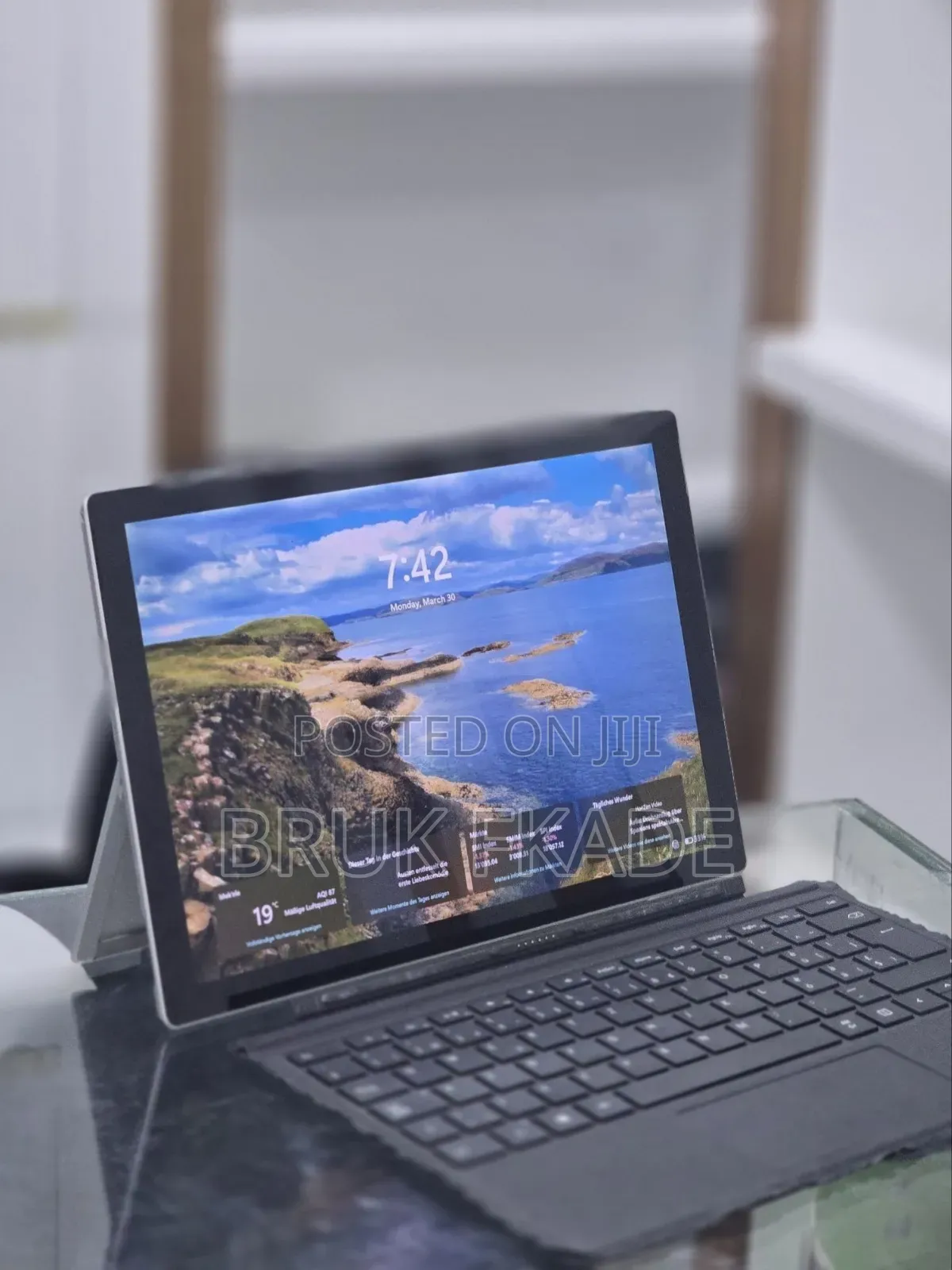 New Laptop Microsoft Surface Pro 4 8GB Intel Core i5 SSD 256GB