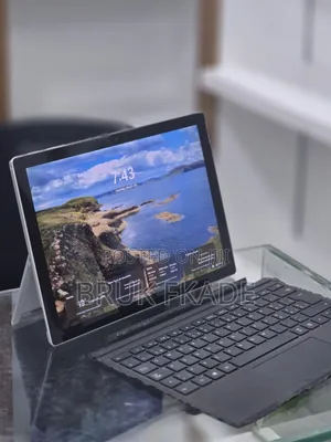New Laptop Microsoft Surface Pro 4 8GB Intel Core i5 SSD 256GB