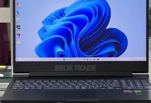 New Laptop HP Victus 16 16GB AMD Ryzen 7 SSD 1T