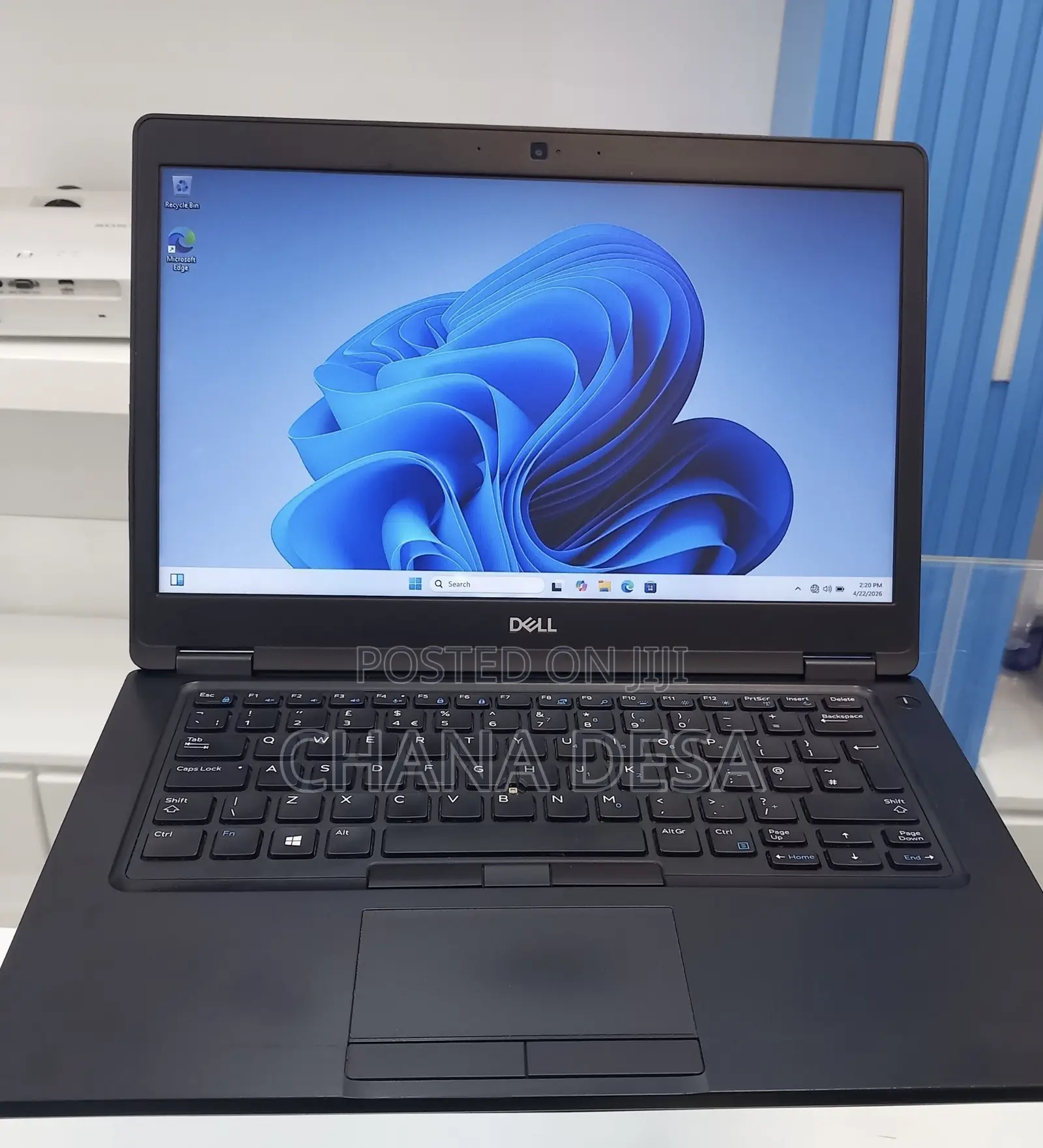 New Laptop Dell Latitude 14 8GB Intel Core i5 SSD 256GB