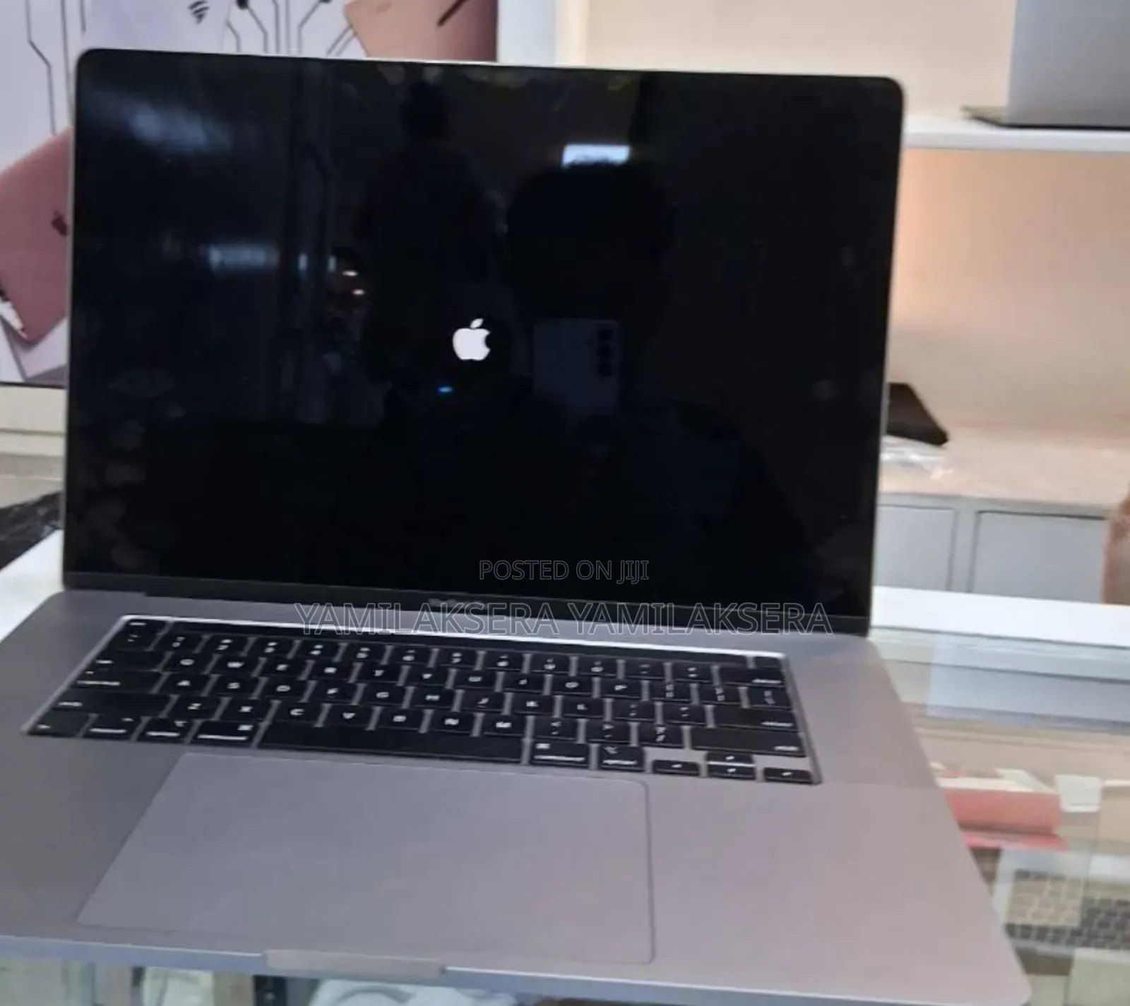 New Laptop Apple MacBook Pro 2019 32GB Intel Core i9 SSD 512GB
