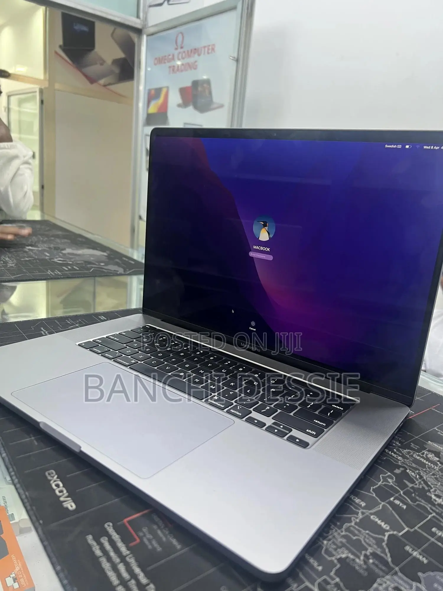 New Laptop Apple MacBook Pro 2019 32GB Intel Core i9 SSD 512GB
