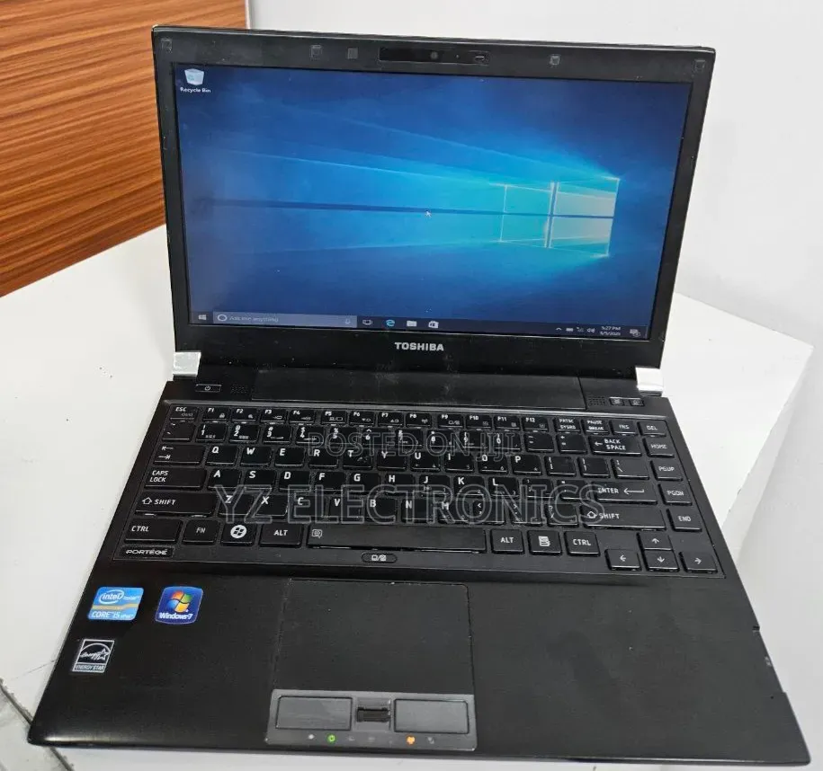 Laptop Toshiba Portege R830 4GB Intel Core i5 HDD 250GB
