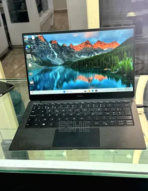 New Laptop Dell XPS 13 8GB Intel Core i5 SSD 512GB