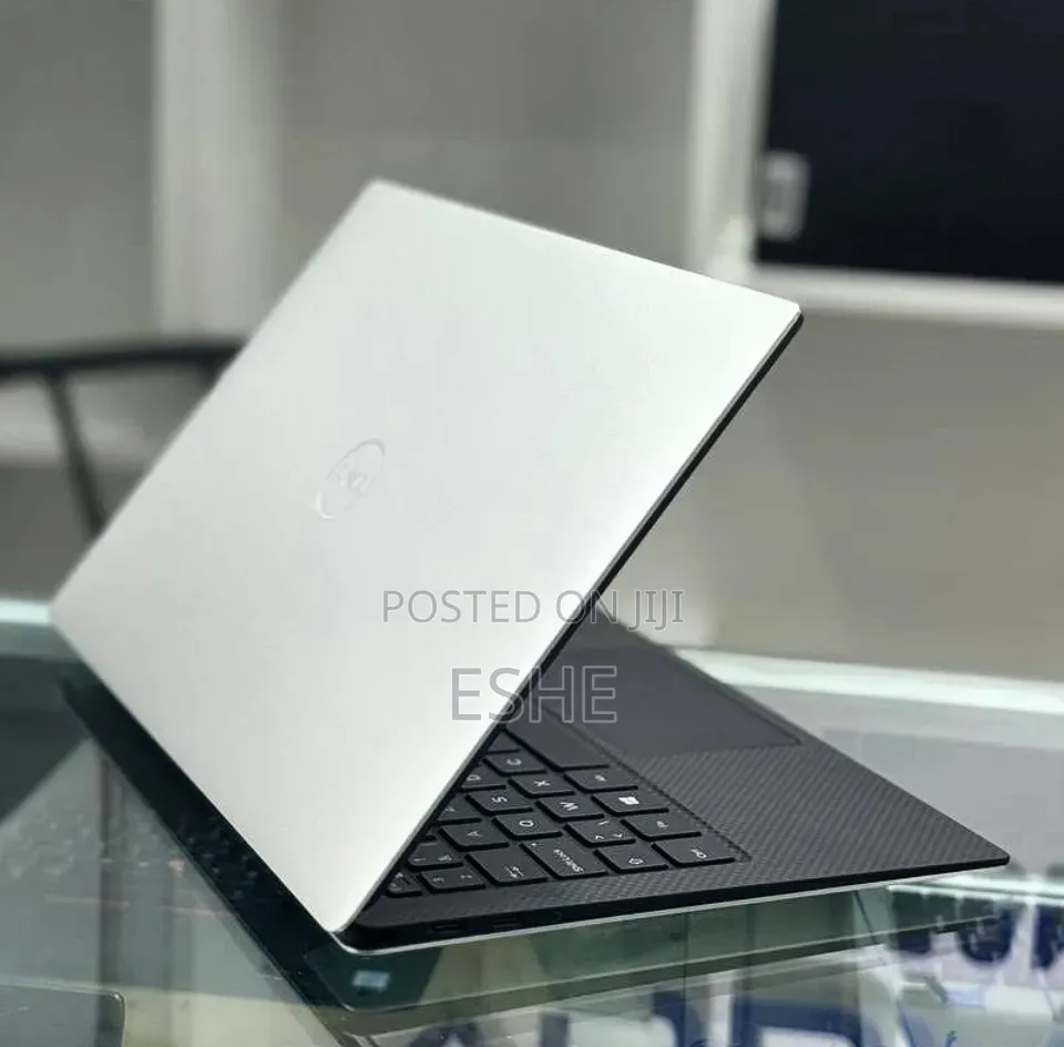 New Laptop Dell XPS 13 8GB Intel Core i5 SSD 512GB