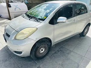 Toyota Yaris 2010 Silver