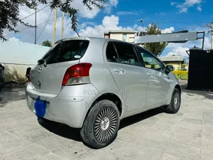 Toyota Yaris 2010 Silver