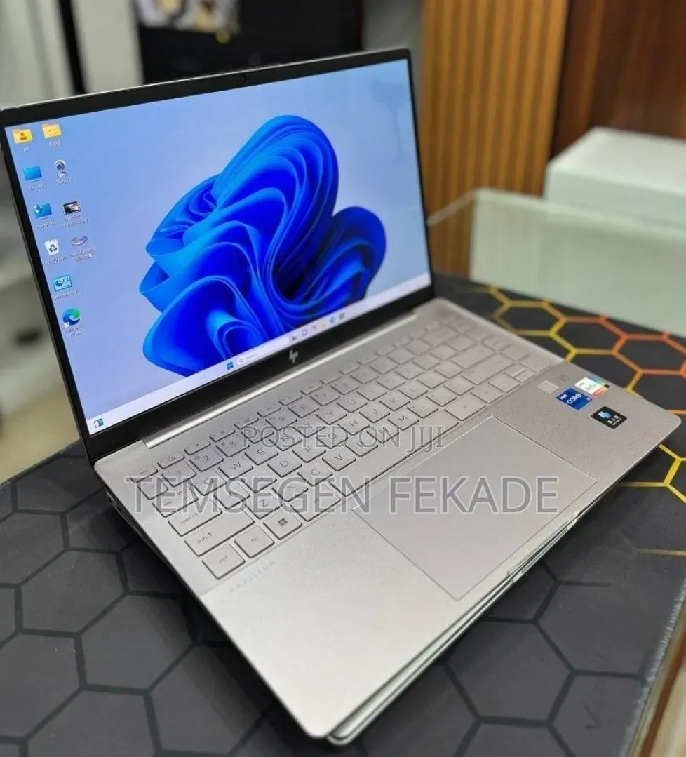 New Laptop HP Pavilion 14 16GB Intel Core i5 SSD 1T