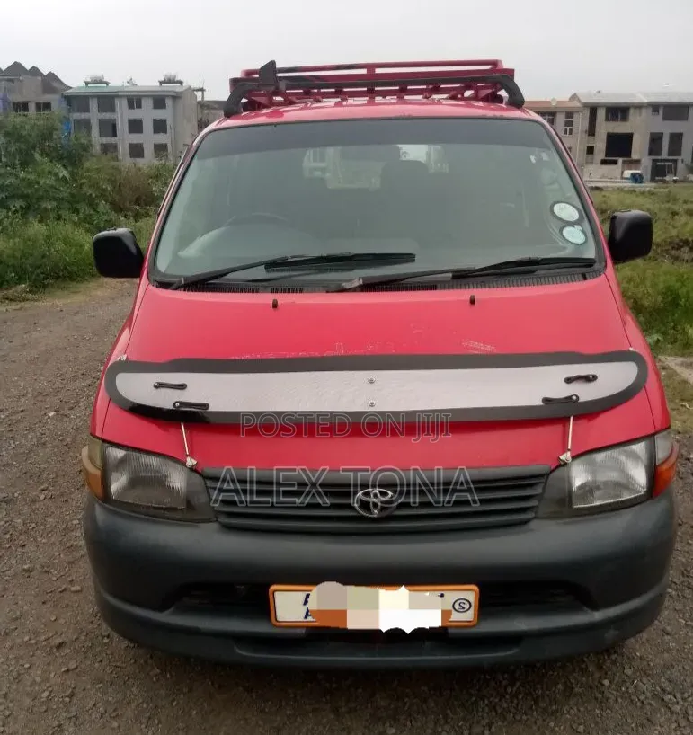 Toyota HiAce 2006 Red