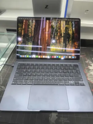 New Laptop Apple MacBook Air 2025 M4 13-inch 16GB Apple M4 SSD 256GB