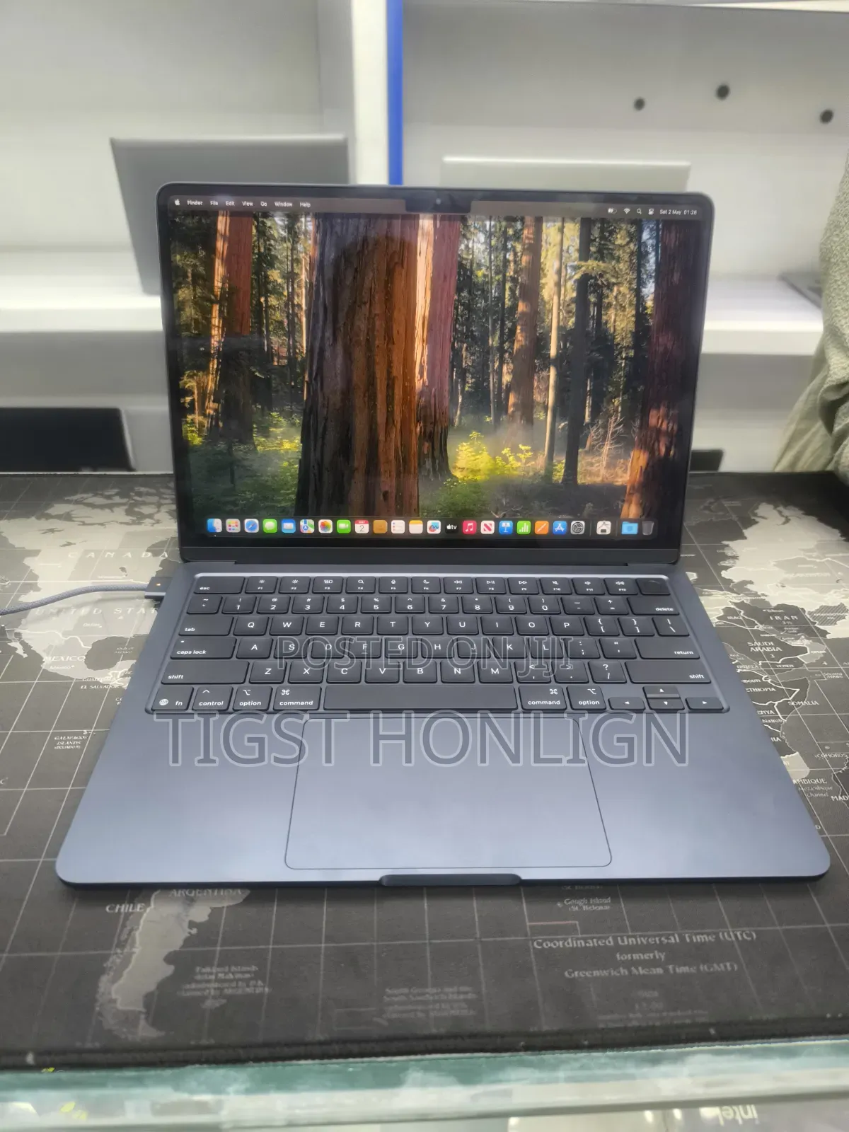 New Laptop Apple MacBook Air 2025 M4 13-inch 16GB Apple M4 SSD 256GB