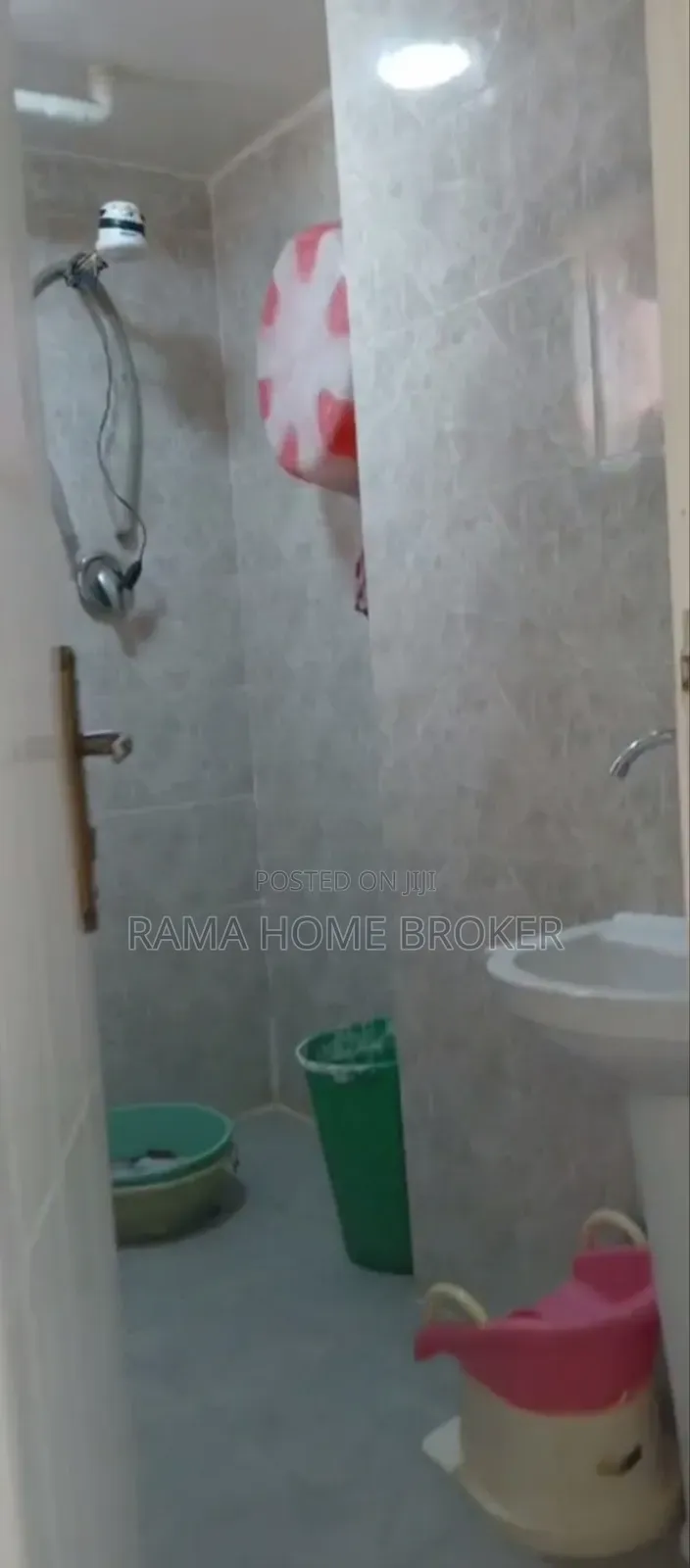 Furnished 3bdrm Condo in አያት 49 40/60 ኮንዶሚኒየም, Yeka for sale