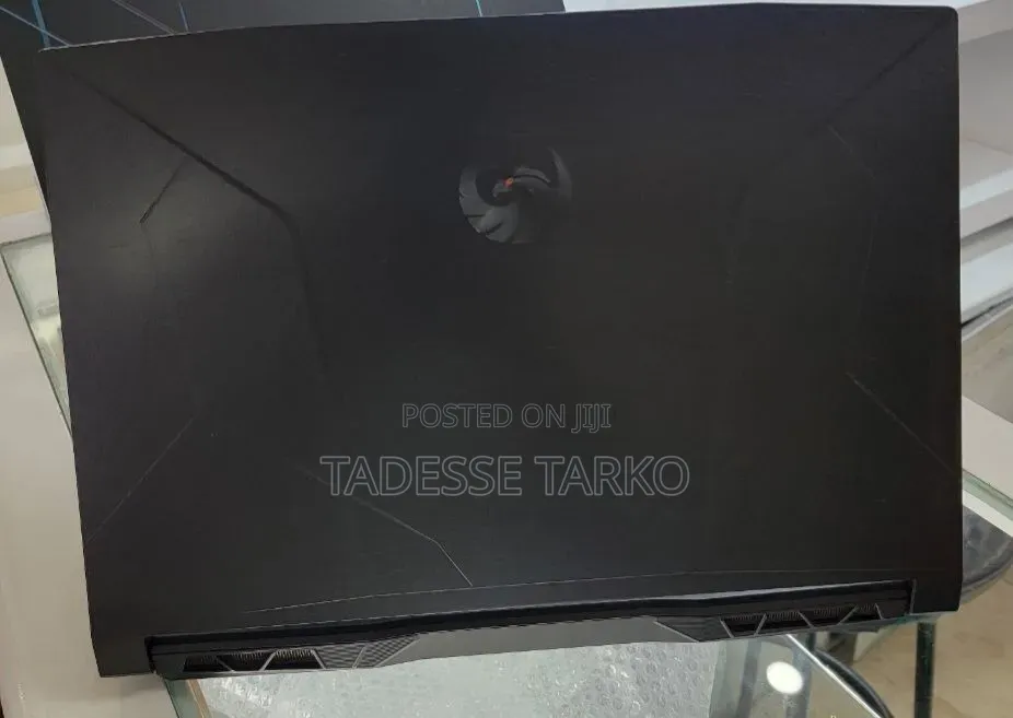 New Laptop MSI 16GB AMD Ryzen 5 SSD 512GB