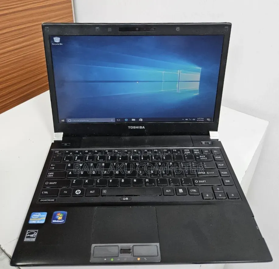 New Laptop Toshiba Portege R830 4GB Intel Core i5 SSD 250GB