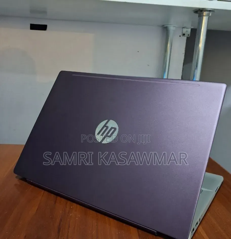 New Laptop HP Pavilion 10 8GB Intel Core i5 SSD 512GB