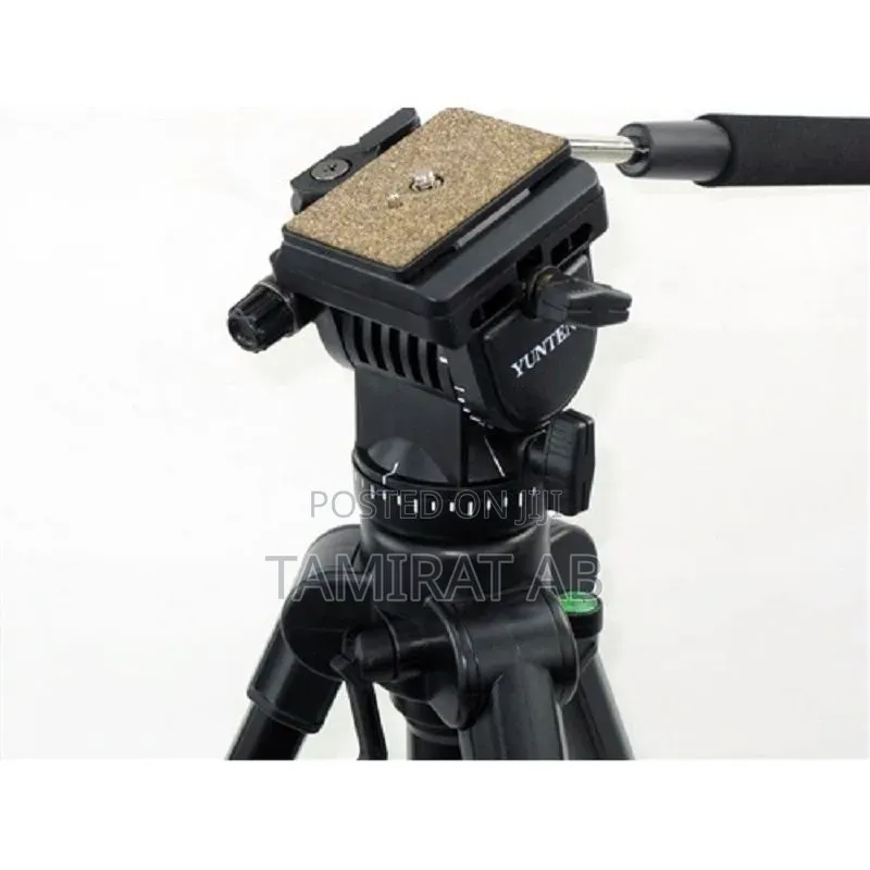 Yunteng VCT-880 Fluid Head Tripod for Photography Videography Cameras