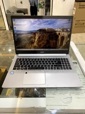 Laptop Acer Aspire A114 31 8GB Intel Core i5 HDD+SSD 1.5T