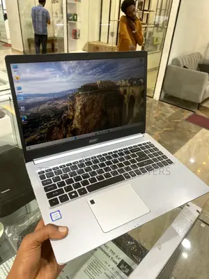 Laptop Acer Aspire A114 31 8GB Intel Core i5 HDD+SSD 1.5T
