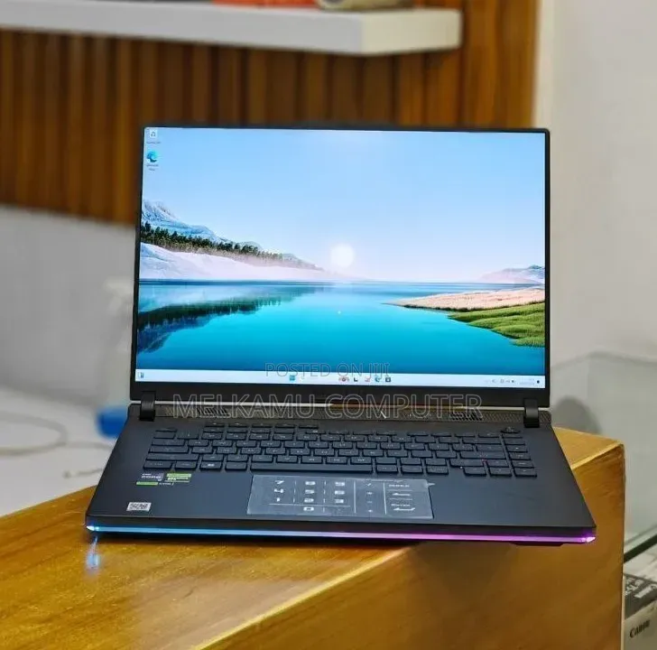 New Laptop Asus ROG Strix SCAR 15 16GB Intel Core i9 SSD 1T