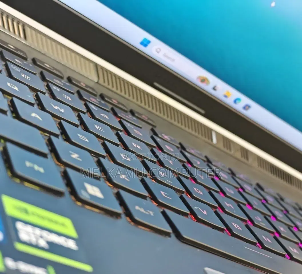 New Laptop Asus ROG Strix SCAR 15 16GB Intel Core i9 SSD 1T
