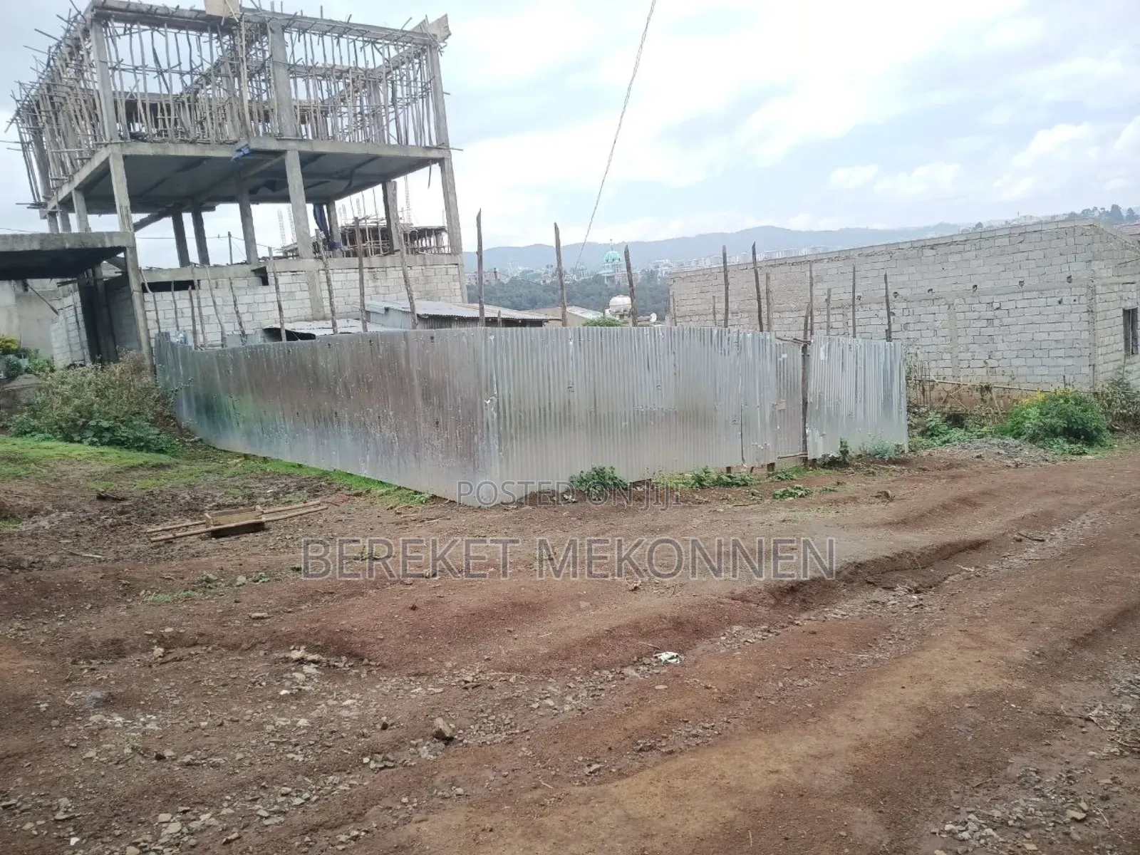 መሬት/ፊሊ ዶሮ/140sqm. በቅናሽ