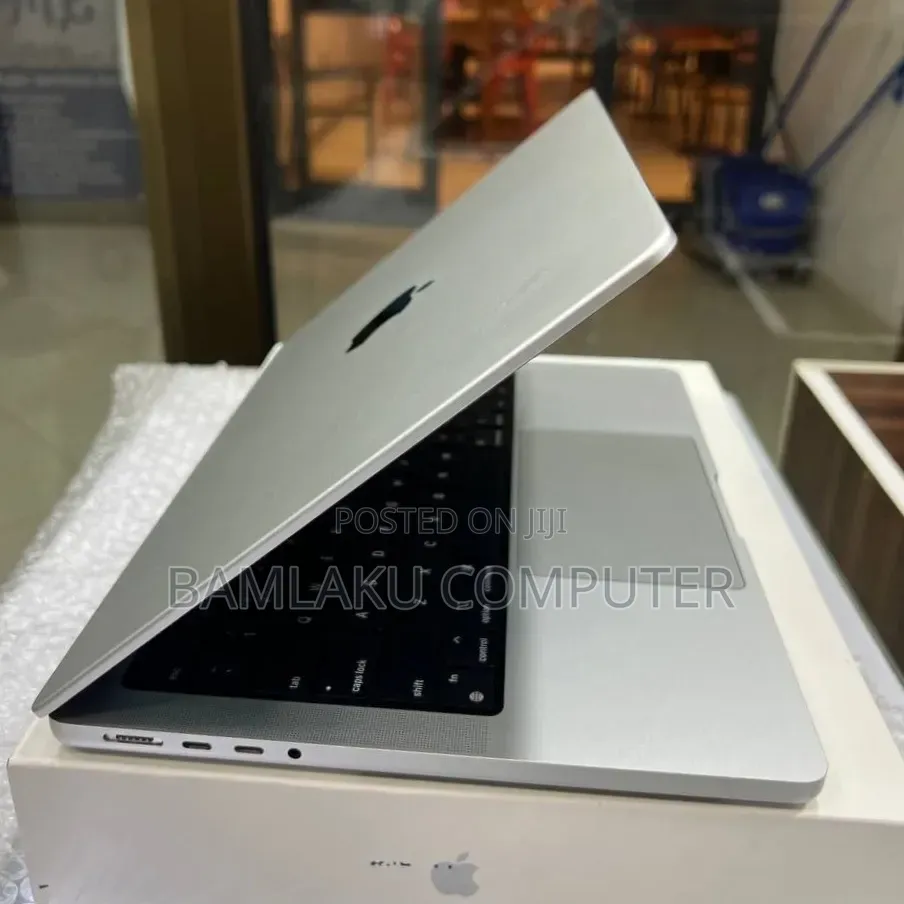 New Laptop Apple MacBook Pro 2021 M1 16GB Apple M1 Pro SSD 512GB