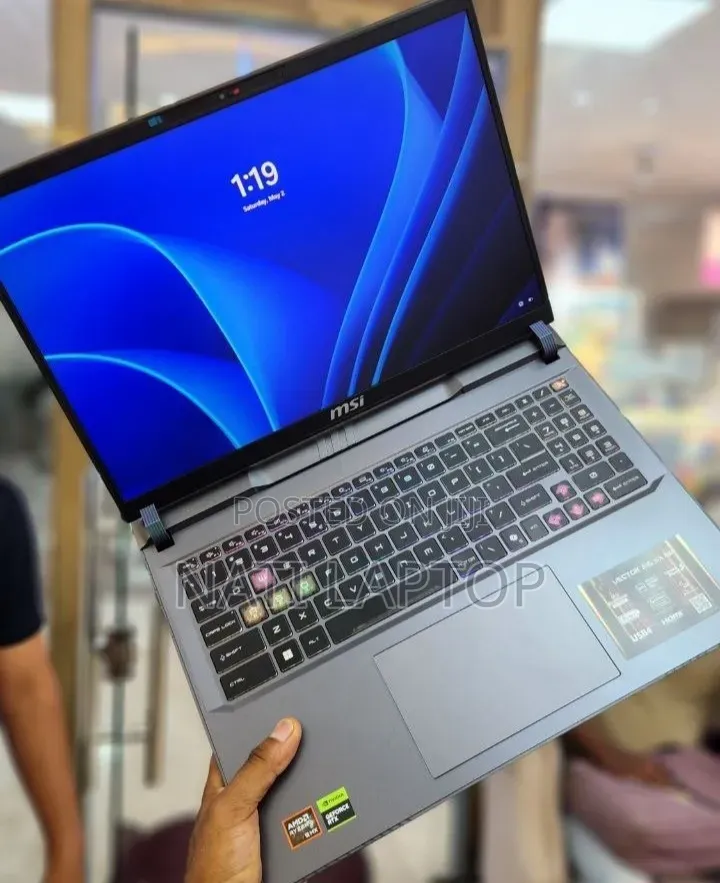 New Laptop MSI Vector 16 HX AI A2XWIG 16GB AMD Ryzen 9 SSD 1T