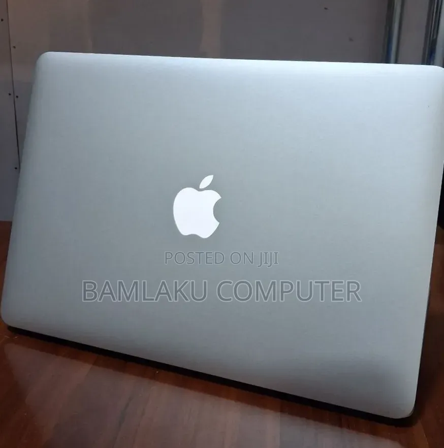 New Laptop Apple MacBook Air 2015 8GB Intel Core i5 SSD 256GB