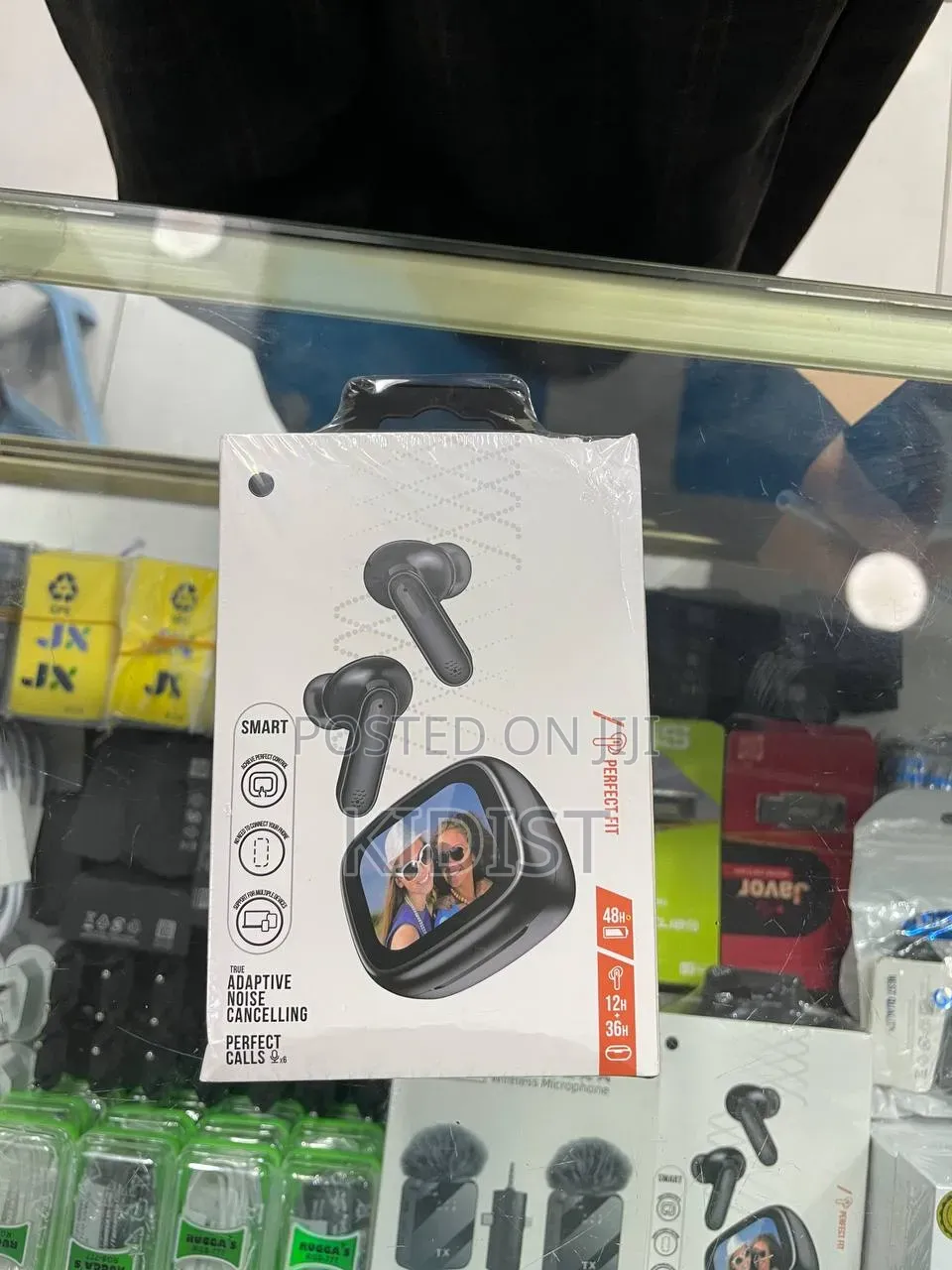 I12 TWS Wireless Earbuds With Smart Display Case (Bluetooth)