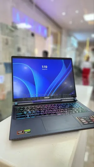 New Laptop MSI Vector 16 HX AI A2XWIG 16GB AMD Ryzen 9 SSD 1T