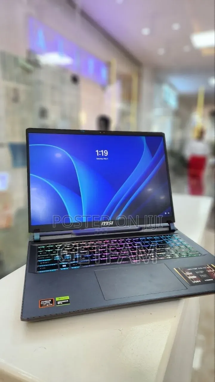 New Laptop MSI Vector 16 HX AI A2XWIG 16GB AMD Ryzen 9 SSD 1T