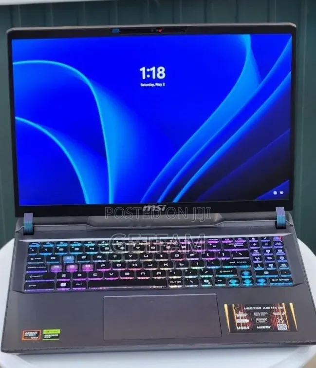 New Laptop MSI Vector 16 HX AI A2XWIG 16GB AMD Ryzen 9 SSD 1T