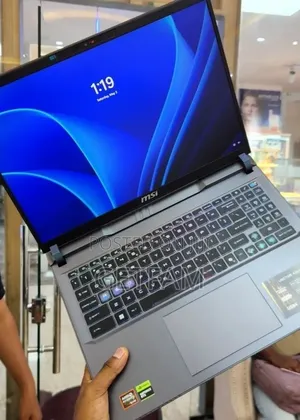 New Laptop MSI Vector 16 HX AI A2XWIG 16GB AMD Ryzen 9 SSD 1T