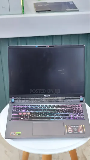 New Laptop MSI Vector 16 HX AI A2XWIG 16GB AMD Ryzen 9 SSD 1T