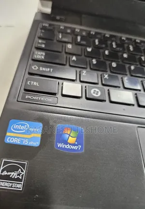 Laptop Toshiba Portege R830 4GB Intel Core i5 HDD 250GB