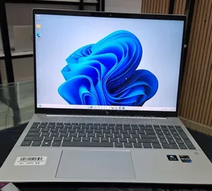 New Laptop HP Pavilion 17 16GB Intel Core i7 SSD 1T