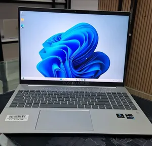 New Laptop HP Pavilion 17 16GB Intel Core i7 SSD 1T