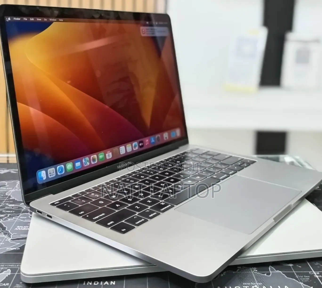 New Laptop Apple MacBook Pro 2017 16GB Intel Core i5 SSD 256GB