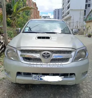 Toyota Hilux 2008 Gold