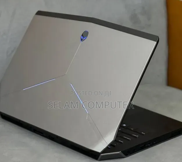 New Laptop Dell Allenware M15 R5 16GB Intel Core i7 HDD 500GB
