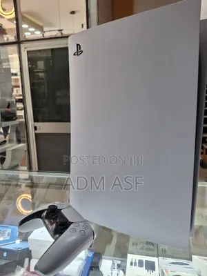Playstation 5 Fat With One Joystick