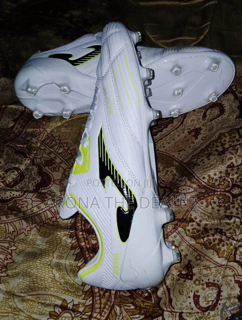 Soccer Shoes/Taketa