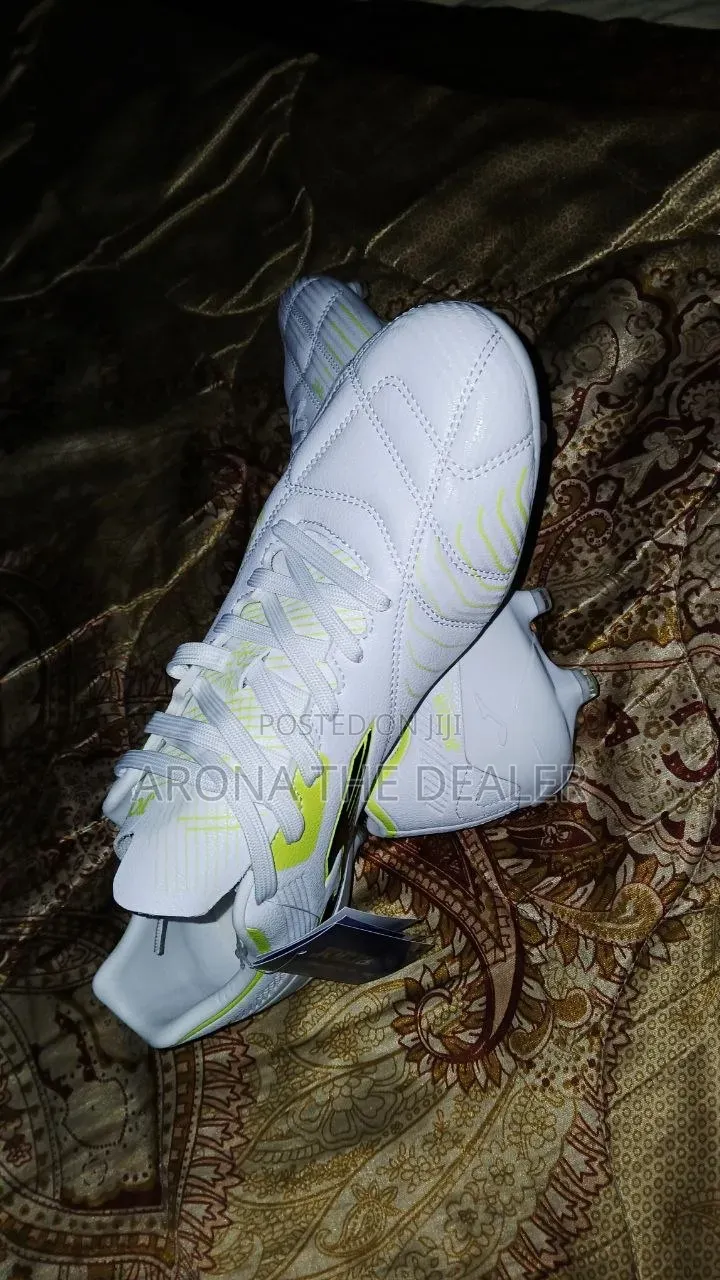 Soccer Shoes/Taketa