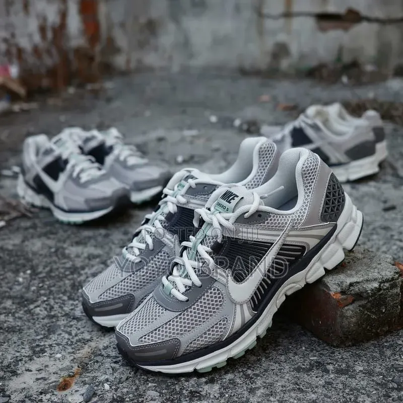 Nike Zoom Vomero 5 Cobblestone "Flat Pewter"Unisex Fashion Sneaker