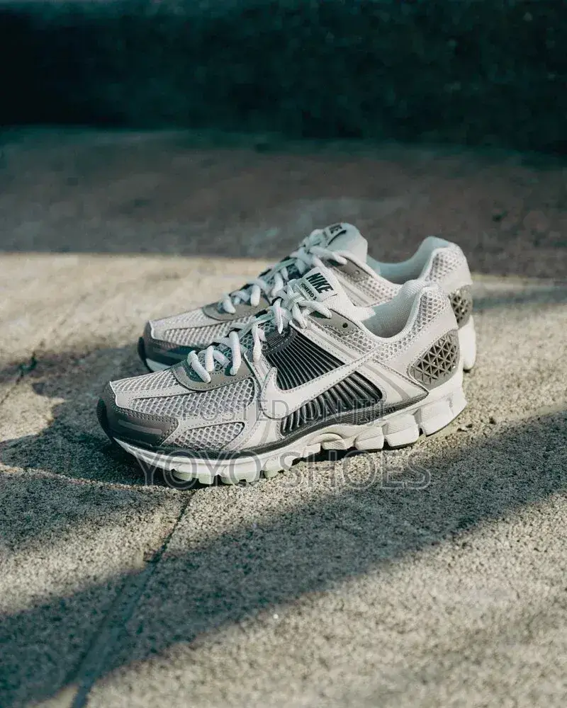 Nike Zoom Vomero 5 Cobblestone "Flat Pewter"Unisex Fashion Sneaker