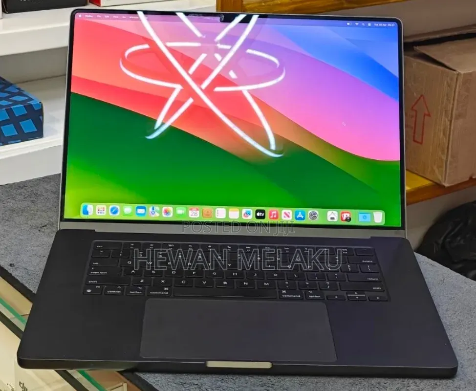 New Apple MacBook Pro 2023 M3 Pro 16-inch 36GB Apple M3 Pro SSD 512GB